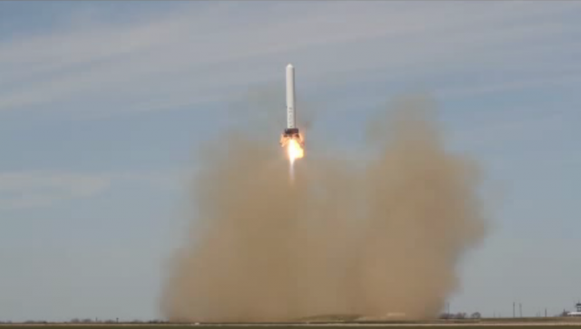 SpaceX Grasshopper Hoverslam Reusable Rocket  Spacex-grasshopper-640x363