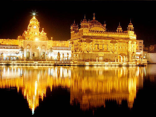 10 Agama Terbesar di Dunia dan Sejarah Singkat nya Amritsar-golden-temple