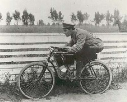 Tko je izumio prvi motocikl? PKIk7_31lj3