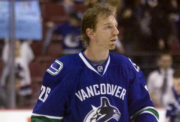 Samuelsson blessé, les Canucks effondrés 95472794.jpg.12094.0_feature