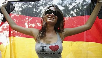 SUR AFRICA 2010 COPA MUNDIAL DE FUTBOL - Pgina 2 Soccerbabes1_display_image