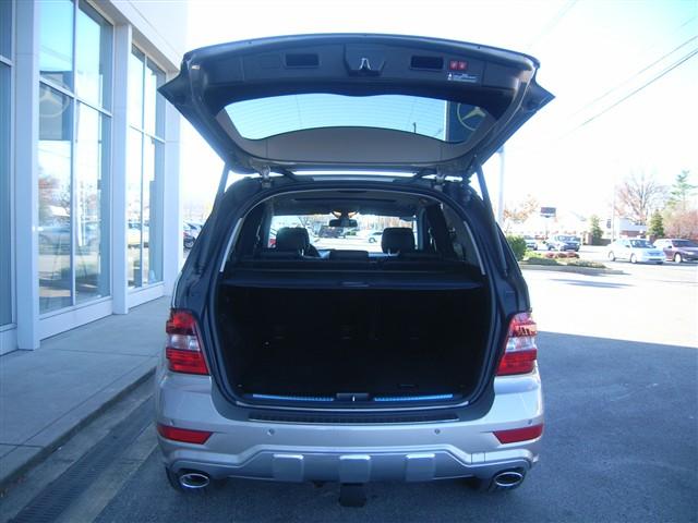 -|| 2009 Mercedes-Benz M-Class || US7109%2821%29