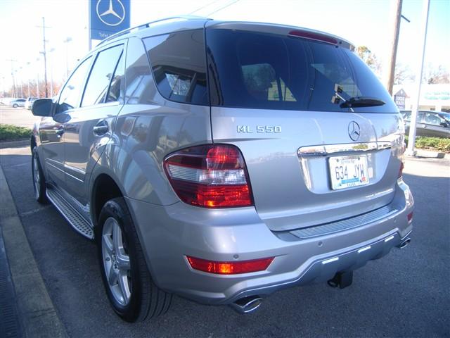 -|| 2009 Mercedes-Benz M-Class || US7109%286%29