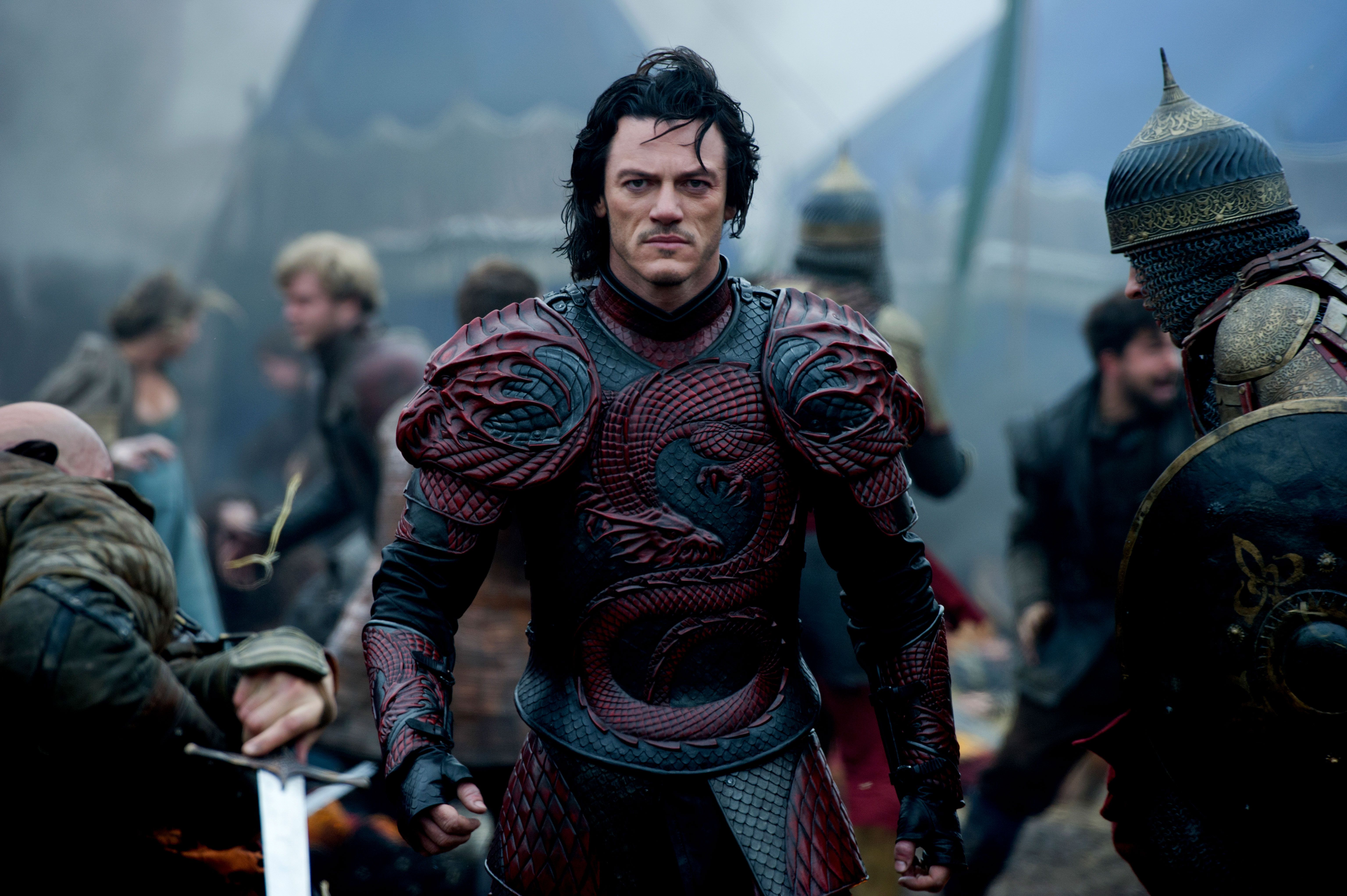 Dracula, seigneur des ténèbres - UC- Dracula-untold-luke-evans-vlad1