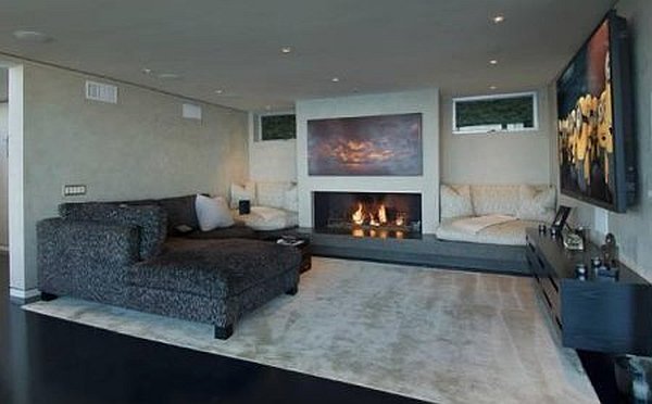 Seule chez elle avec l'envie de rien ... - Page 4 Malibu-Contemporary-Villa-relaxing-room