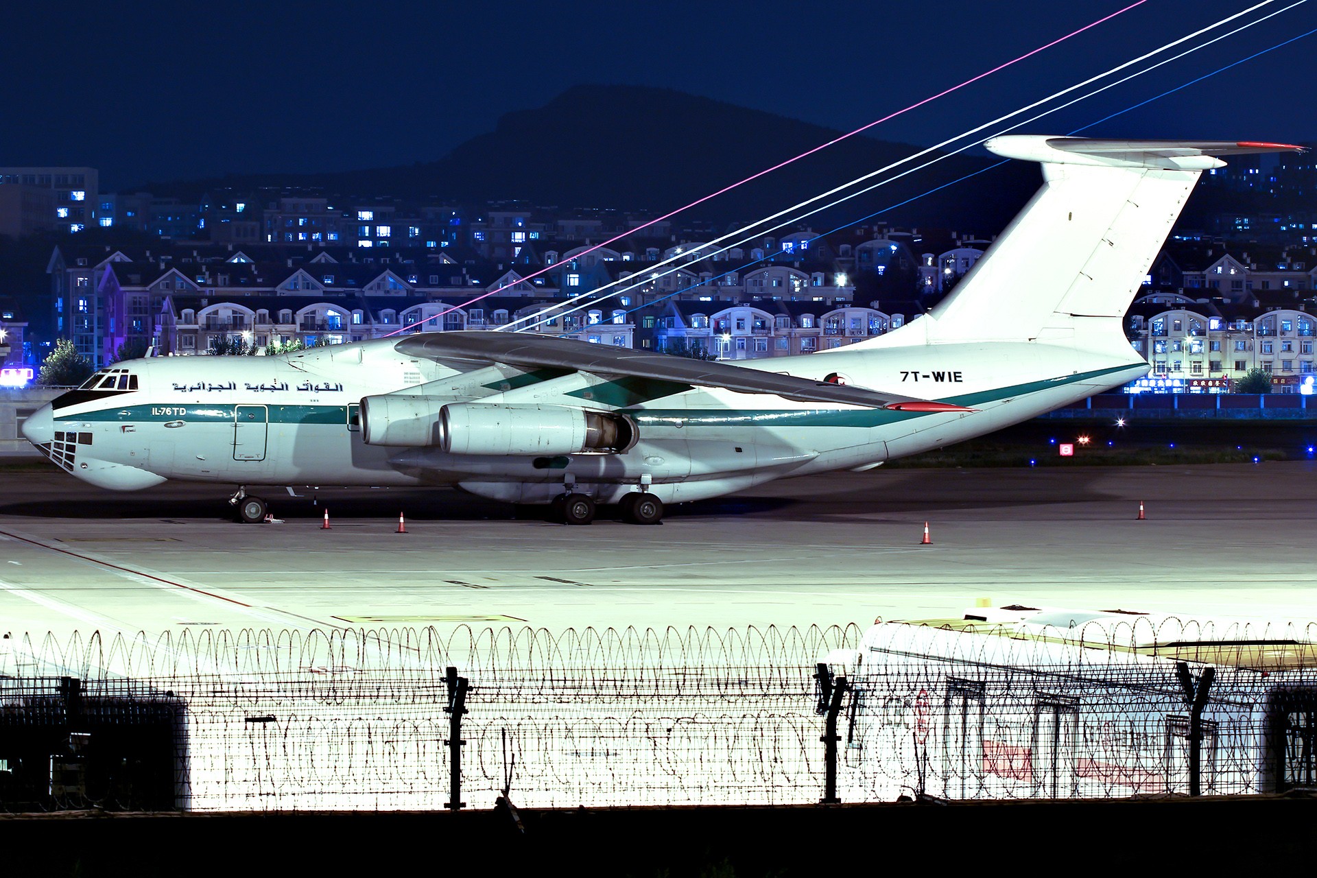 أكبر و أضخم موسوعة صور لطائرات النقل و الشحن الجزائرية AAF- iL 76/ iL 78 - صفحة 19 201508081155194006