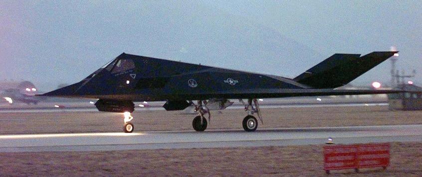 موسوعة الطائرات الامريكية (شامل) F-117-1