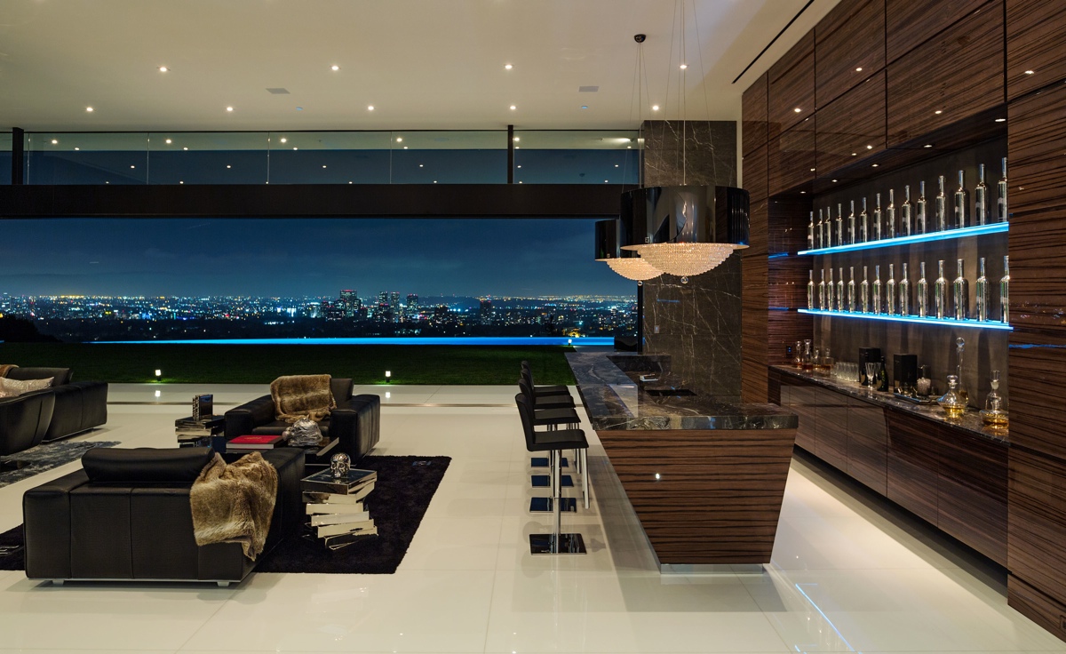 Loftas Bars-black-couch-sleek-home-city-night-view