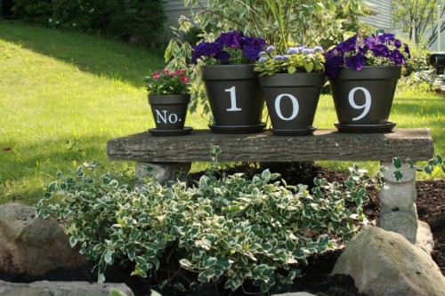  Šta otkriva broj kuće na kome živite? Diy-house-numbers-of-flower-pots-1-500x333