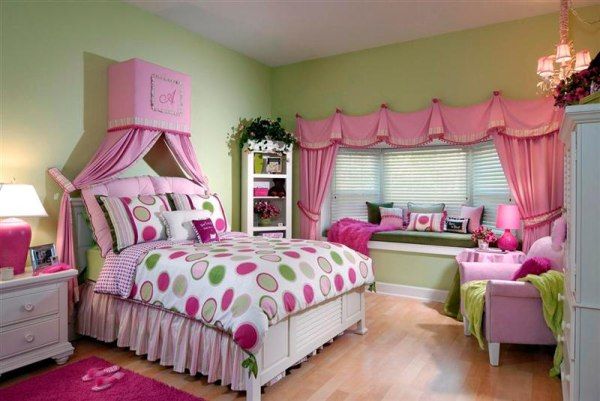 Lissandra szobája Room-for-teens-girl-pink-picture2