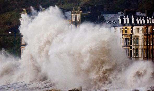 A BEAST of a storm is about to slam Britain 122738