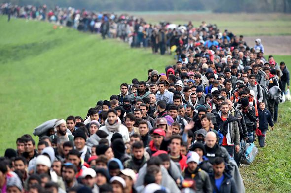 EU IN TURMOIL: Hungary threatens REBELLION against Brussels over forced migration EU-518068