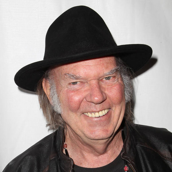 *ÚLTIMA HORA* NEIL YOUNG sólo CANCELA Barcelona - CUP no gustar Poble Espanyol  509576_1