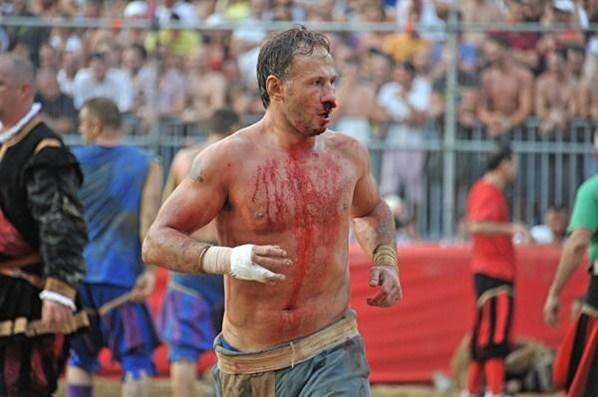 Calcio storico, najbrutalniji sport na svijetu gdje je malo toga zabranjeno 407587_20131121055247