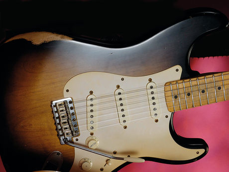 Une strat oui! mais laquelle? - Page 2 Roadworn-50s-460-80