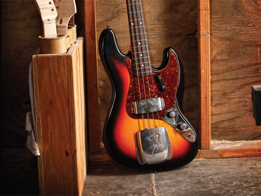 NAMM 2011 Fender-1960-jazz-bass-530-85