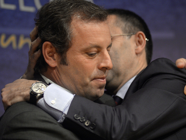 FOTOS DE SANDRO ROSELL - Página 3 Sandro_rosell_durante_la_rueda_de_prensa_en_la_que_anuncio_su_dimision_235_622x466