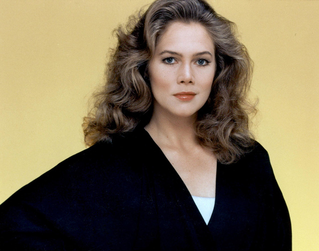 KATHLEEN TURNER Kathleen_turner_en_los_80_9133_640x