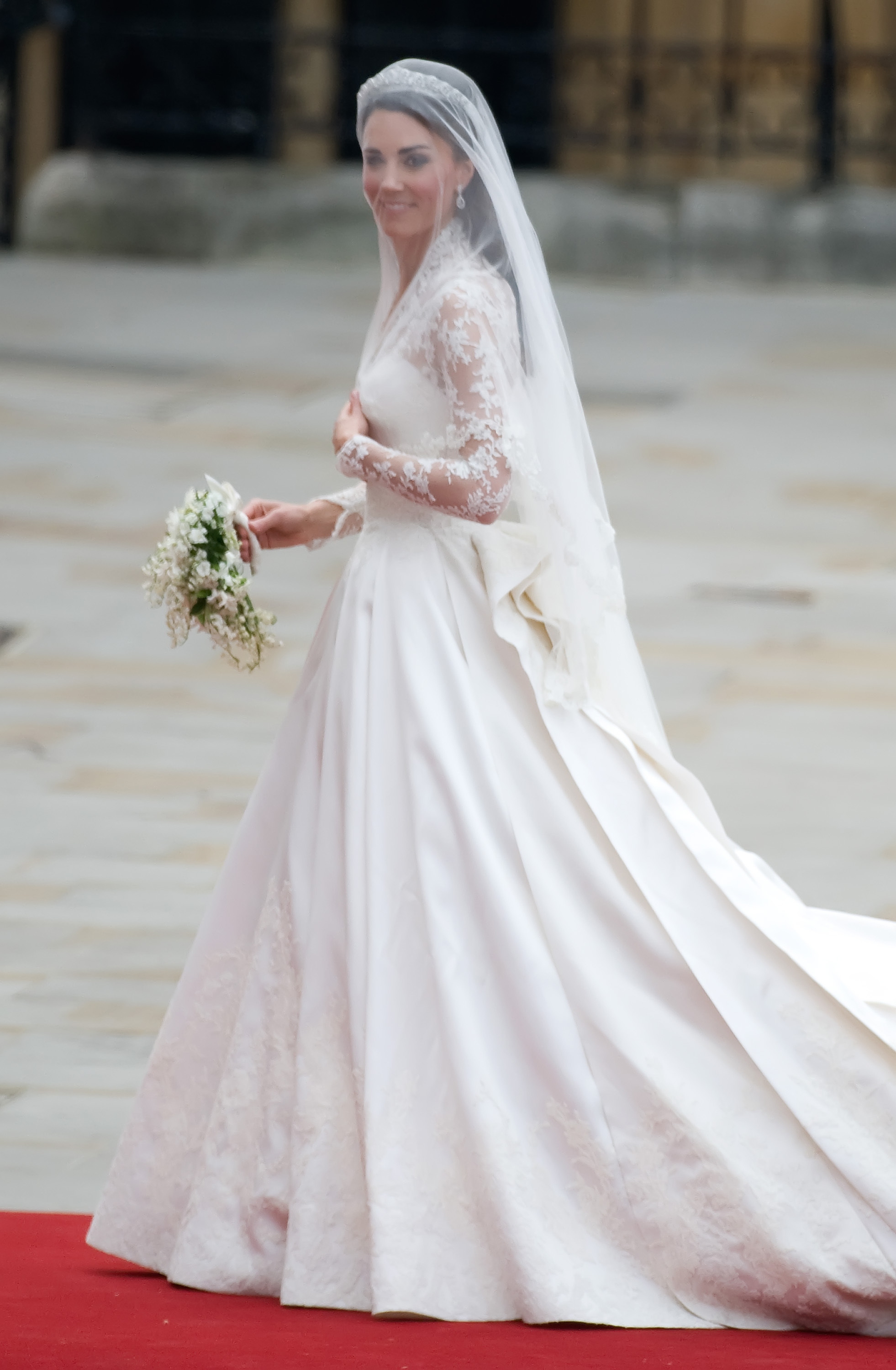 YOUR FAVORITE GOWN OF 2011 Kate-middleton-wedding-dress-sarah-burton-full-length