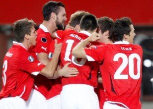 Avusturya ikide iki yaptı: 3-0 Avusturya_sevinc_gm1e6a909f401_rtrmadp_3_soccer-europe-large