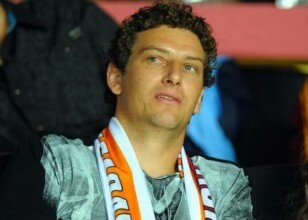 Elano ve Cana rahatsız Elano001