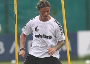 Beşiktaş'ta Guti takımla çalıştı Guti562