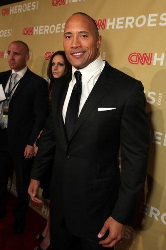 اخبار المصارعة بالصوت والصورة ... متابعة خاصة وحصرية Dwayne_johnson_cnn_heroes_awards_20091122_1757358276