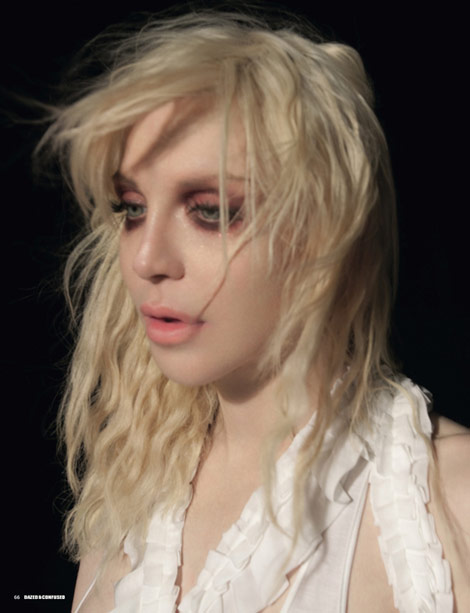 Les PNJ en Genderbender ! Courtney-love-dazed-confused-january-2010