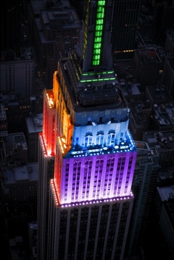 How Did the Empire State Building 'Go Rainbow' So Quickly? ImhTK-thumb-250x373-55412