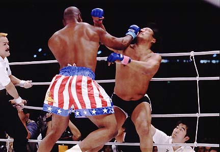 A history of violence: 'Rampage' Jackson scores his first knockout Susumu05_medium