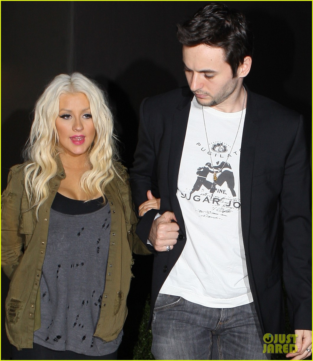 Fotos >> Apariciones/Eventos/Candids [III] - Página 15 Christina-aguilera-osteria-mozza-with-matthew-rutler-09