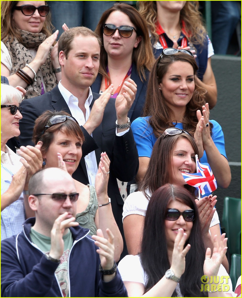 CASA REAL BRITÁNICA - Página 82 Prince-william-duchess-kate-olympics-tennis-day-six-02