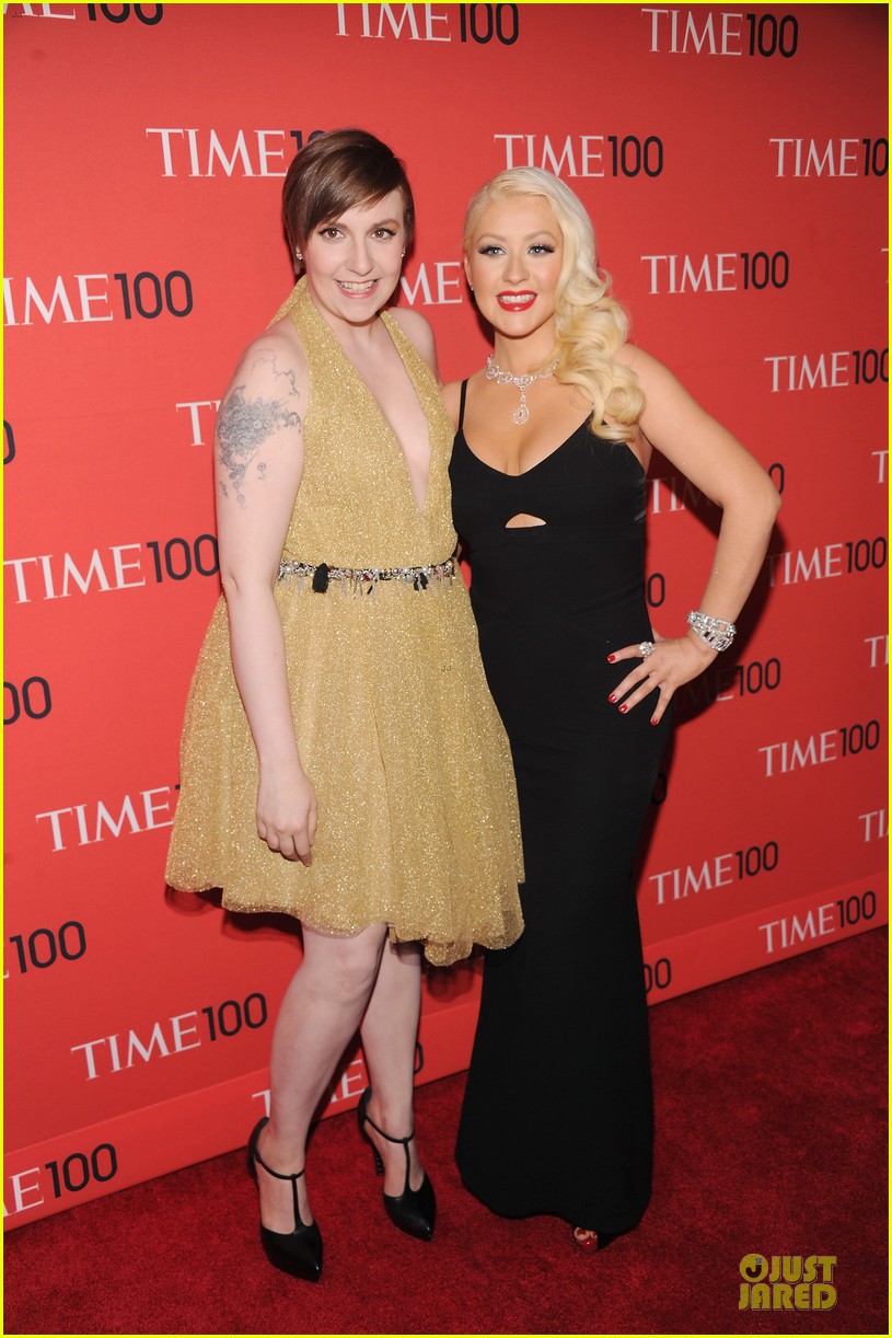 Christina Aguilera cantará en la Time 100 Gala, 23 de Abril  - Página 3 Christina-aguilera-miguel-time-100-gala-2013-red-carpet-05