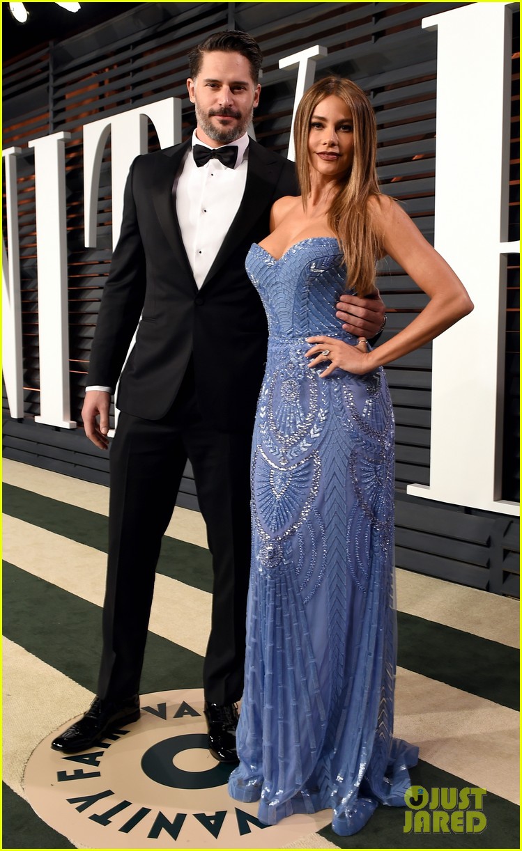 Vanity Fair Oscar Party 2015 Sofia-vergara-joe-manganiello-vanity-fair-oscars-2015-01