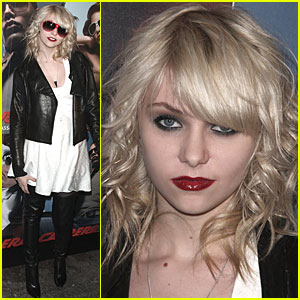 Taylor Momsen / Jenny Humphrey #2 - Page 8 Taylor-momsen-daisy-lowe