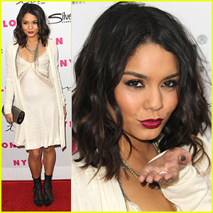 Photos de Vanessa Hudgens Vanessa-hudgens-sucker-punch-nylon-magazine