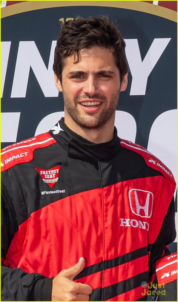 MATTHEW DADDARIO - Pagina 13 Matthew-daddario-esther-kim-indy-500-02