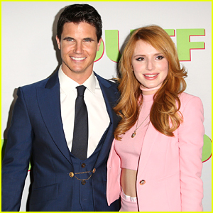 Kira Delgado ► hannah snowdon - Page 2 Bella-thorne-robbie-amell-reunite-babysitter-movie