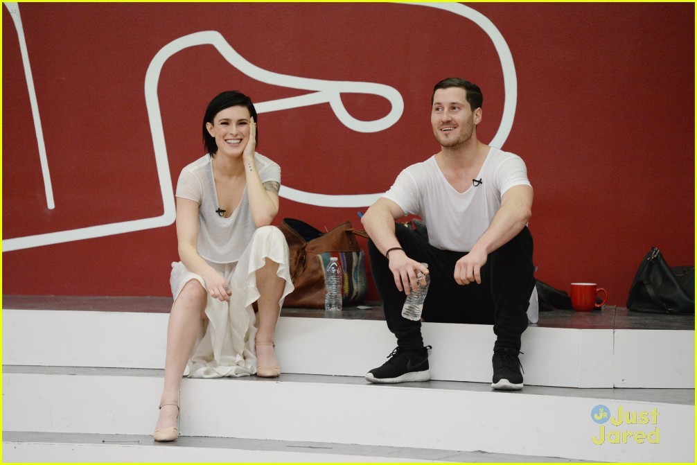 DWTS Season 20 - General Discussion - *Spoilers - Sleuthing*  - Page 8 Rumer-willis-val-chmerkovskiy-hozier-foxtrot-dwts-pics-03