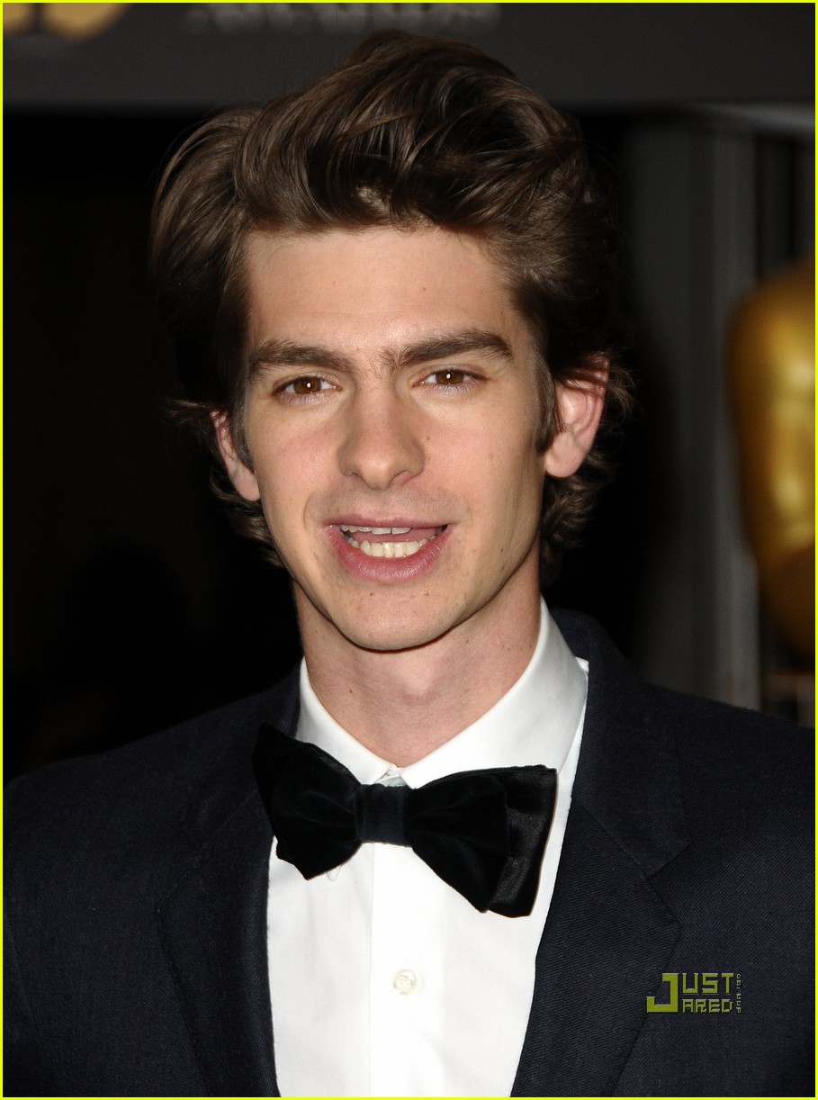 Estirado necesita friki con urgencia {Charlie Williams} Andrew-garfield-governors-awards-with-jesse-eisenberg-05