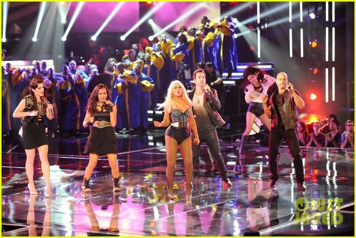 Christina Aguilera - Fighter + #TeamXtina  Christina-aguilera-fighter-the-voice-06