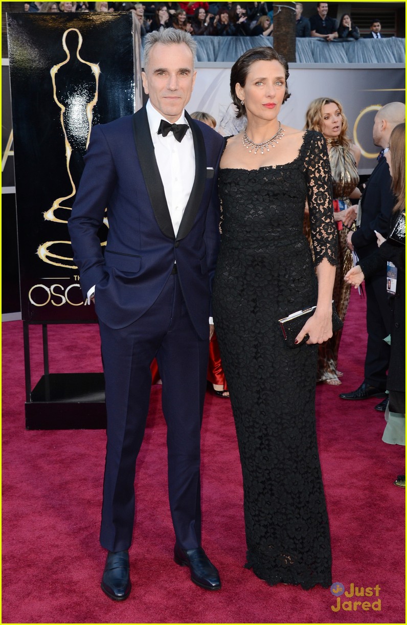 Academy Awards 2013  Daniel-day-lewis-oscars-2013-red-carpet-01