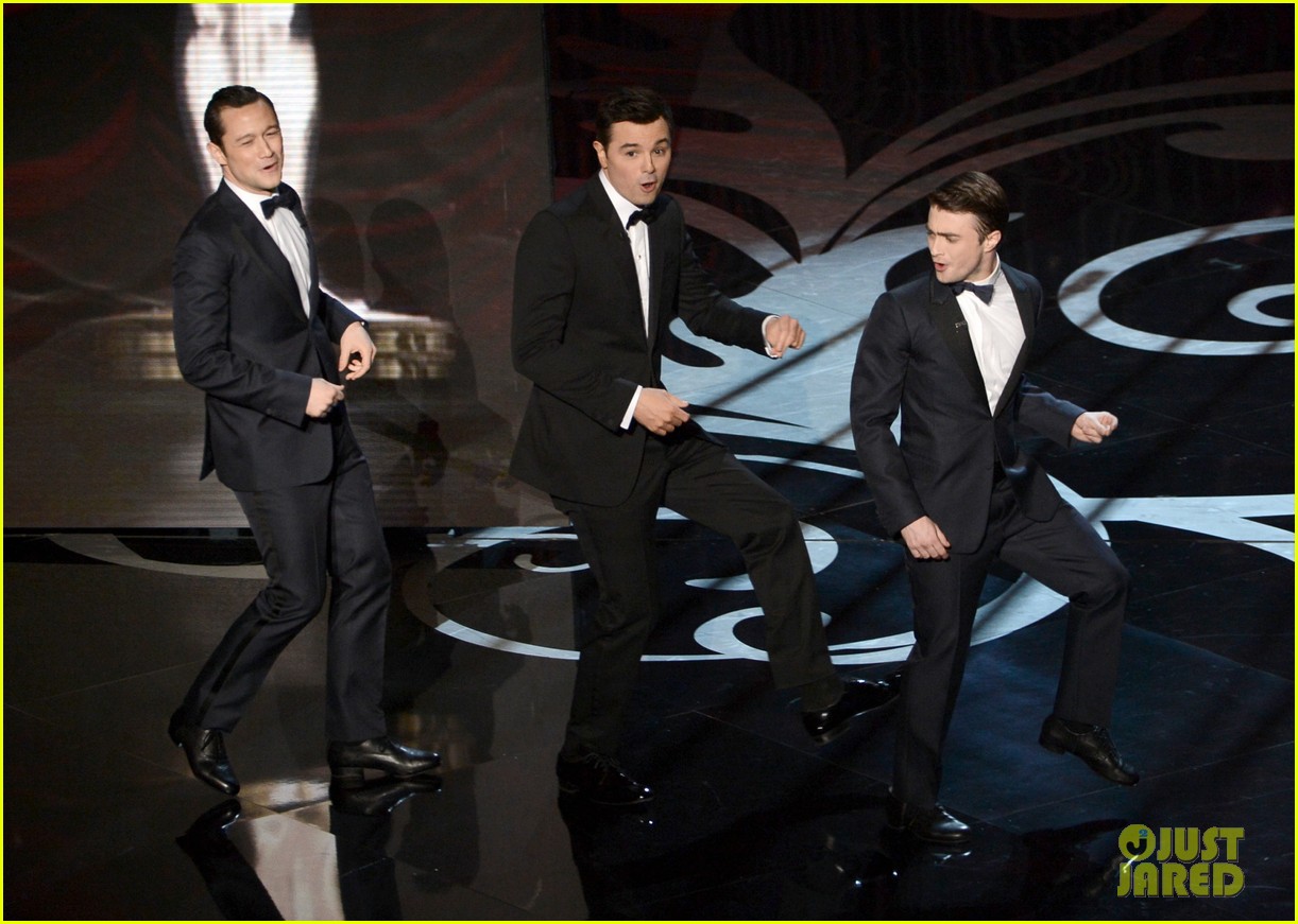 Academy Awards 2013  Daniel-radcliffe-joseph-gordon-levitt-oscars-song-video-01