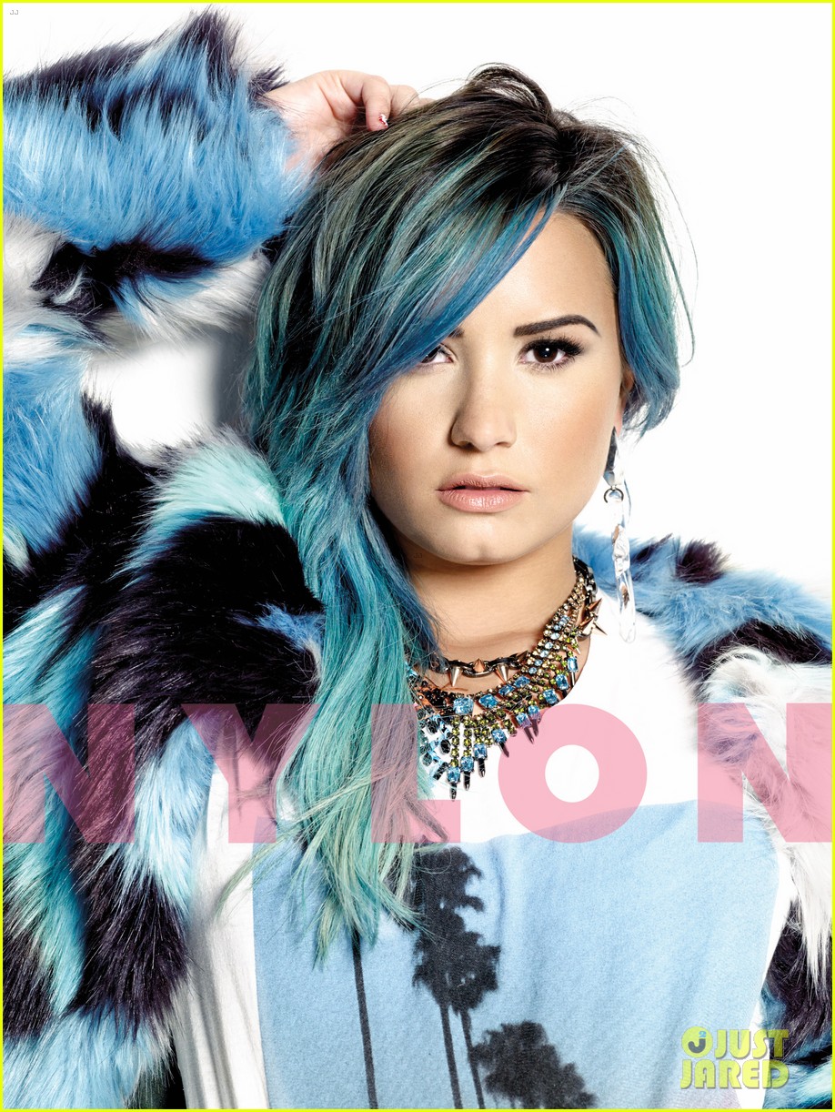 Demi Lovato para NYLON MAGAZINE. Demi-lovato-nylon-dec-jan-mag-03