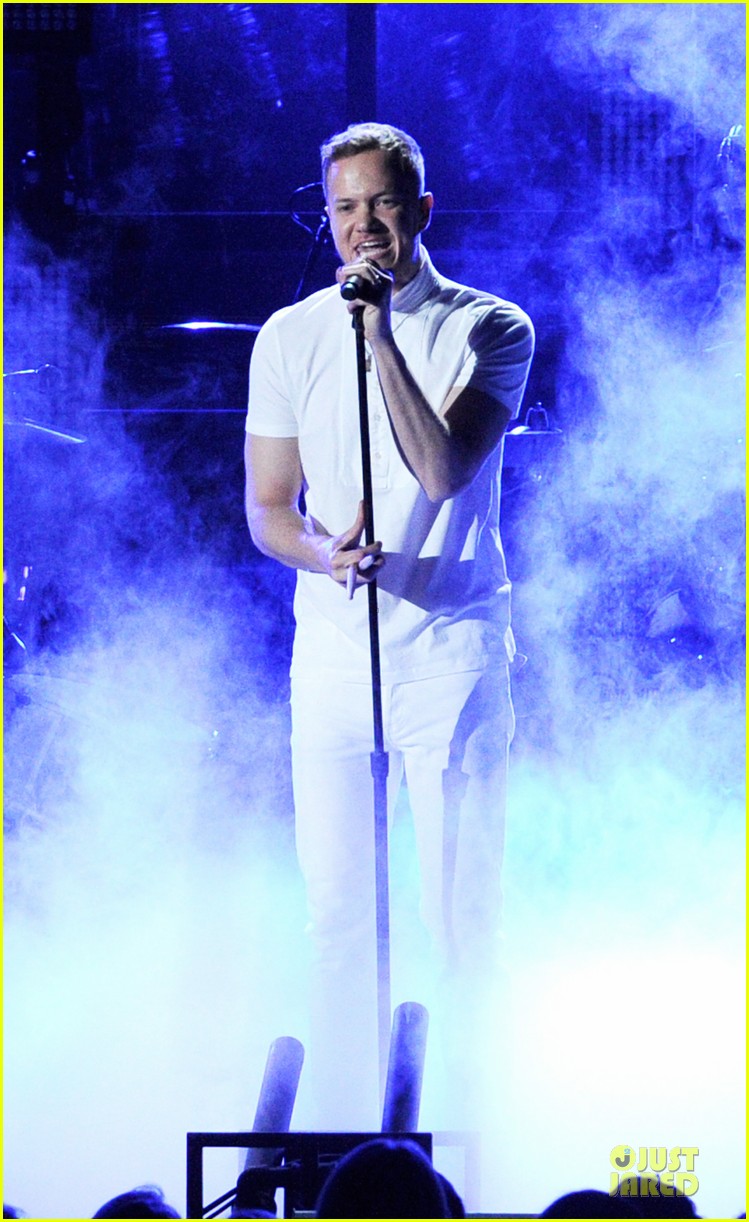 2014 Grammy Awards Imagine-dragons-performs-radioactive-with-kendrick-lamar-at-grammys-2014-video-12