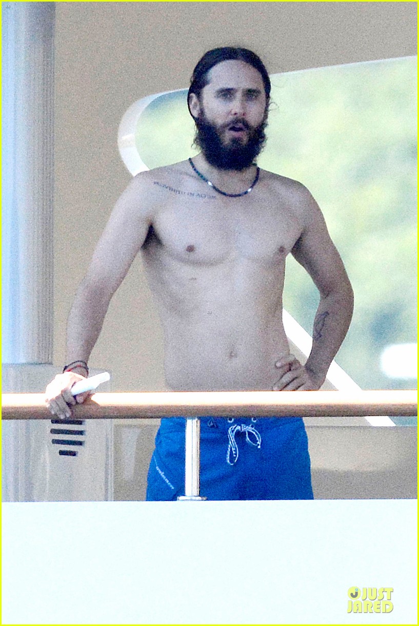 Jared Leto. Jared-leto-makes-a-big-splash-by-going-shirtless-04