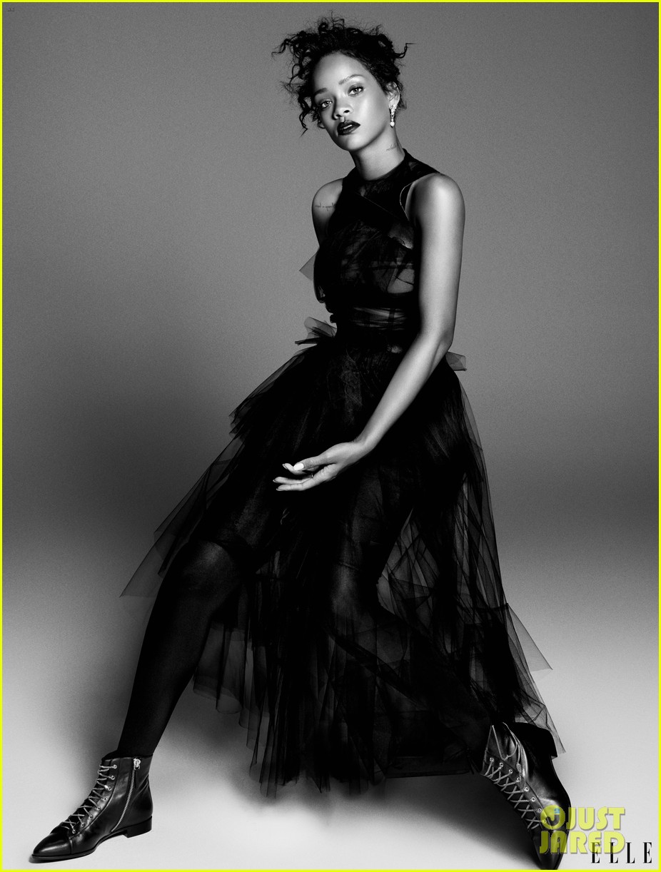 Rihanna en la tapa de ELLE MAGAZINE. Rihanna-elle-magazine-december-2014-09