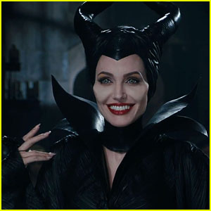 Photo Menakutkan si Sexy Angelina Jolie di Maleficent Lana-del-rey-sings-in-angelina-jolies-new-maleficent-trailer