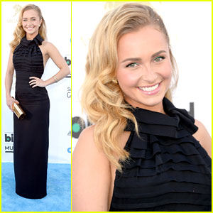 Lizzie FB album Hayden-panettiere-2013-bbmas