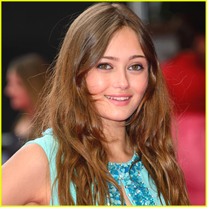 La conciergerie de JEREMSTAR - Page 2 Ella-purnell-peculiar-children-casting